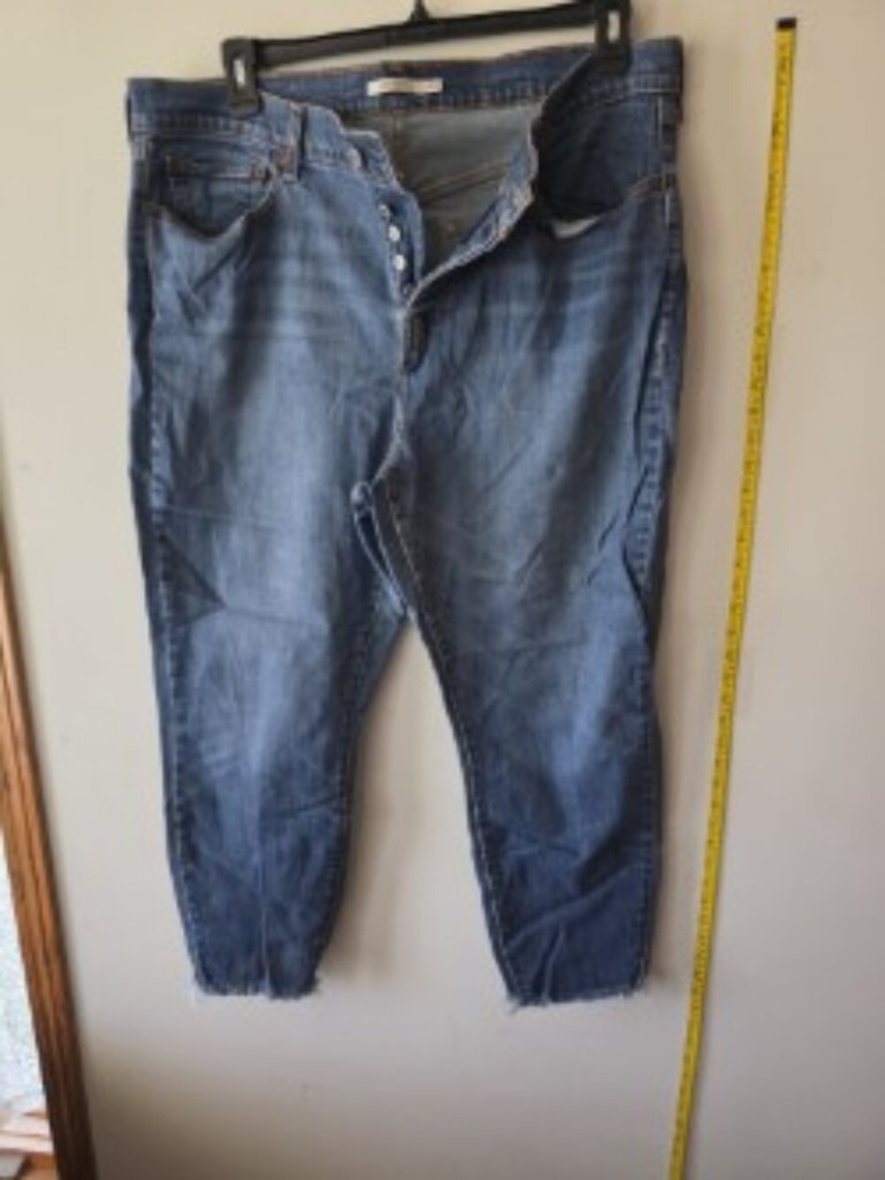 LEVI'S JEANS